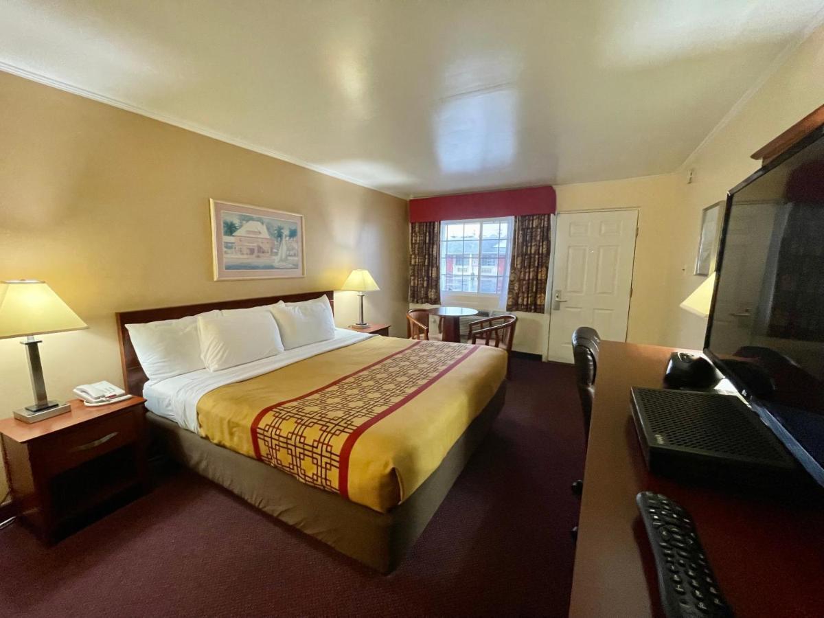 Passport Inn Somers Point - サマーズ・ポイント エクステリア 写真