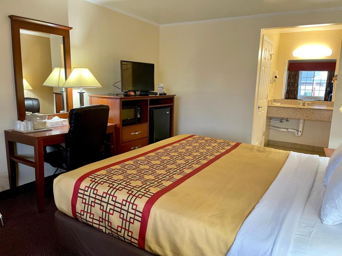 Passport Inn Somers Point - サマーズ・ポイント エクステリア 写真